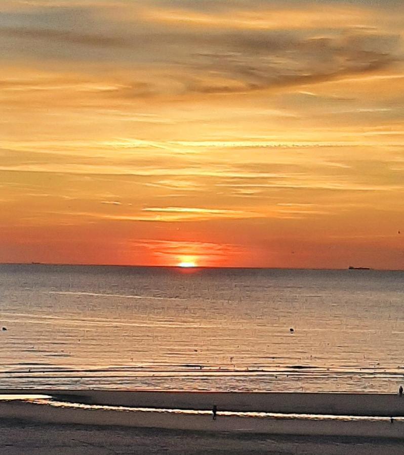 La Mer, La Plage, Le Sable Boulogne-sur-Mer Bagian luar foto