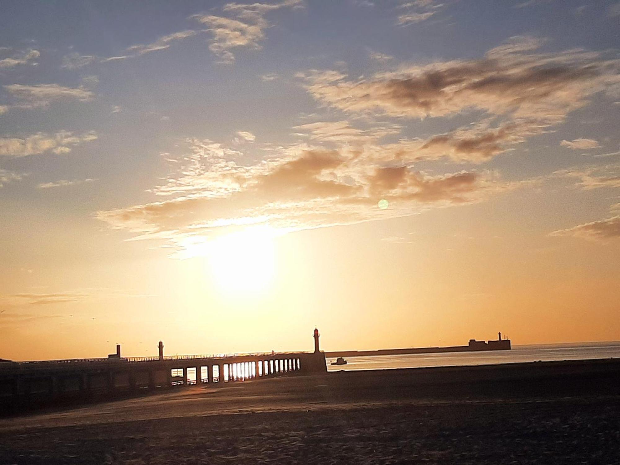 La Mer, La Plage, Le Sable Boulogne-sur-Mer Bagian luar foto
